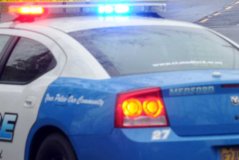 medford armed airport attempts flight